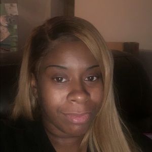 Meet your Posher, Brittney